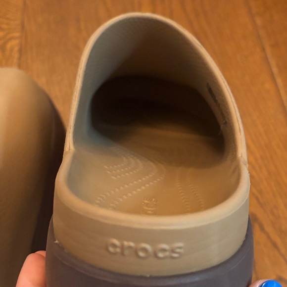 Beige Clogs with Dark Soles - Picture 4 of 5